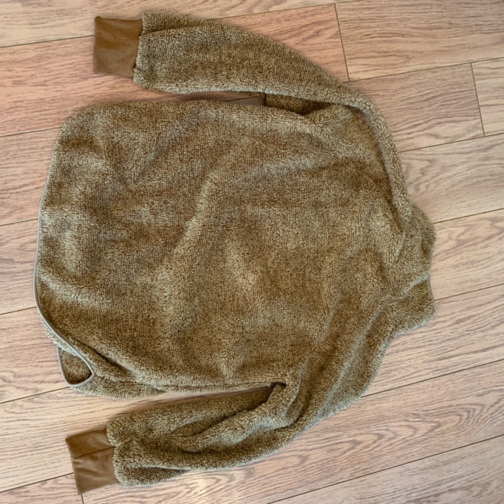 Sweater - Picture 2 of 3